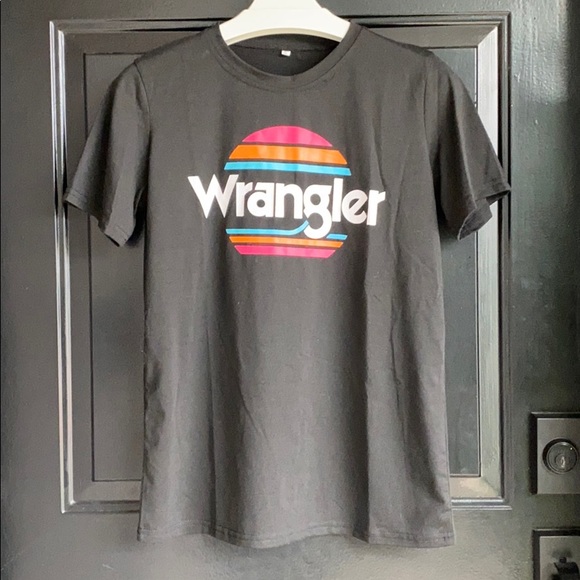 SOLD Classic fit tee - Picture 3 of 5